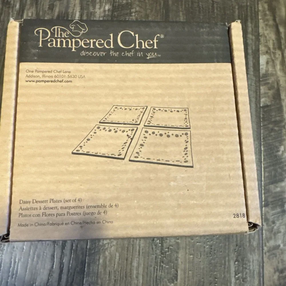 4 The Pampered Chef Daisy Dessert‎ Plates 6